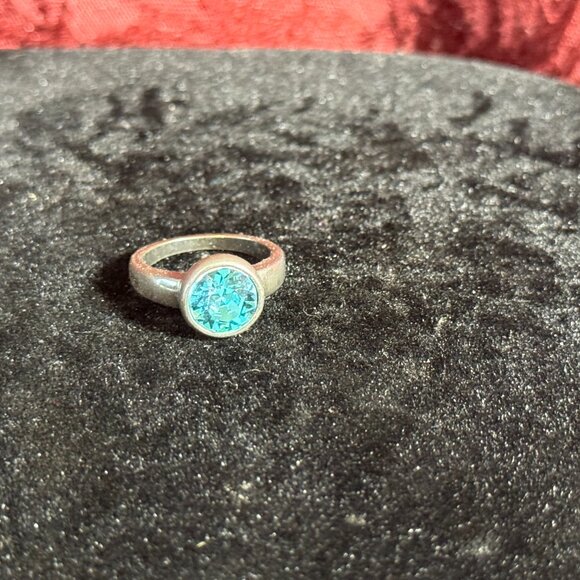 Touchstone Crystal by Swararovski Dark Turquoise Ring Size 6 - Picture 3 of 4